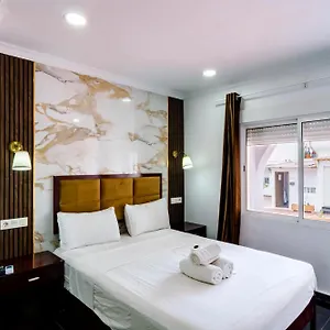 https://villa-costa-marbella.es-andalucia.com