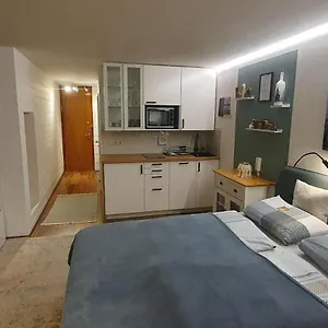 https://appartement-honey.com-bavaria.com